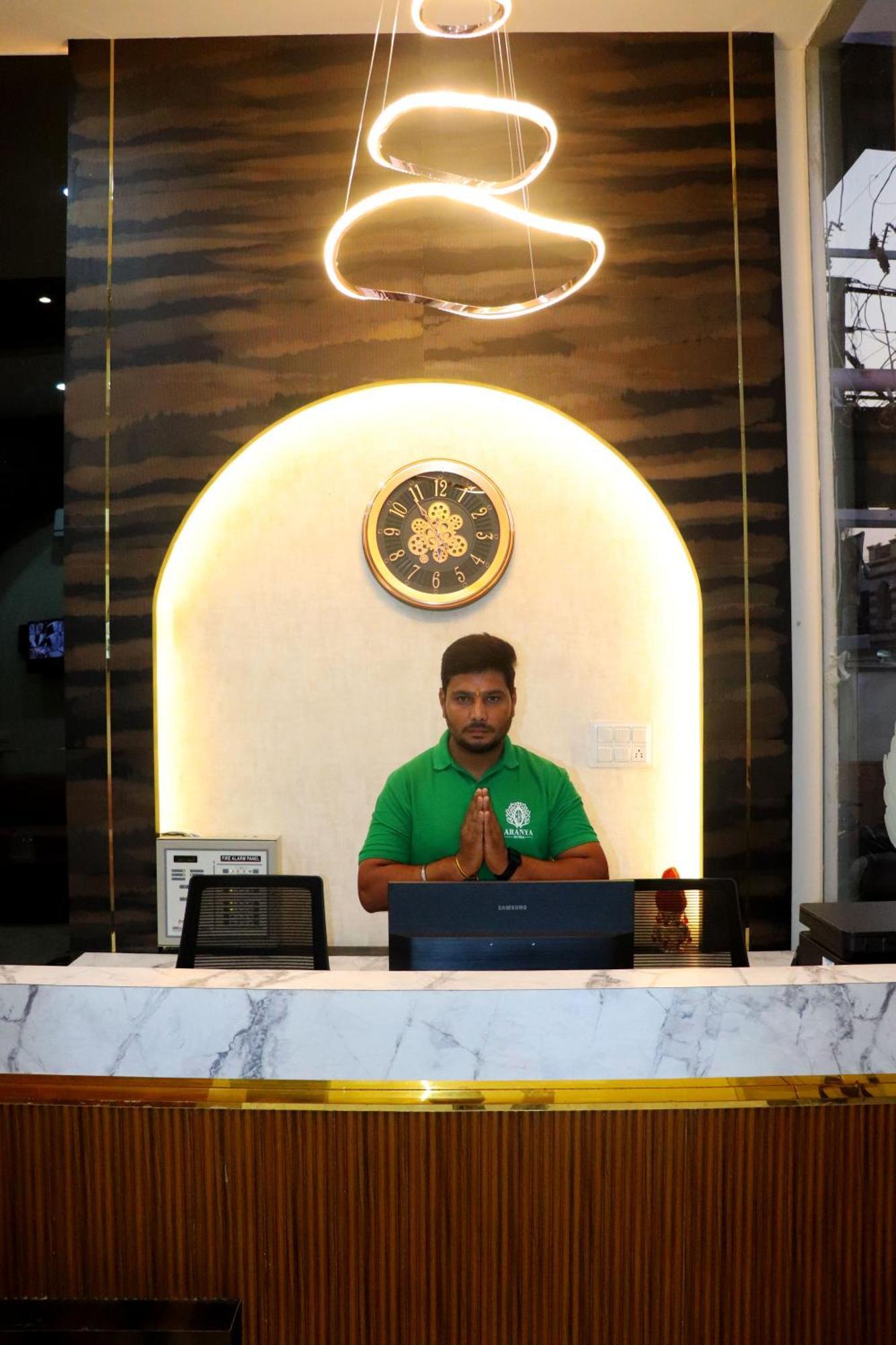 Hotel Aranyasutra Inaya, Indore Exterior foto